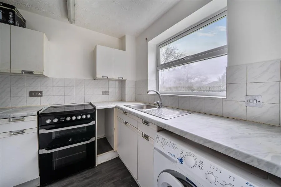 Chigwell Lane, Loughton, IG10, photo 5