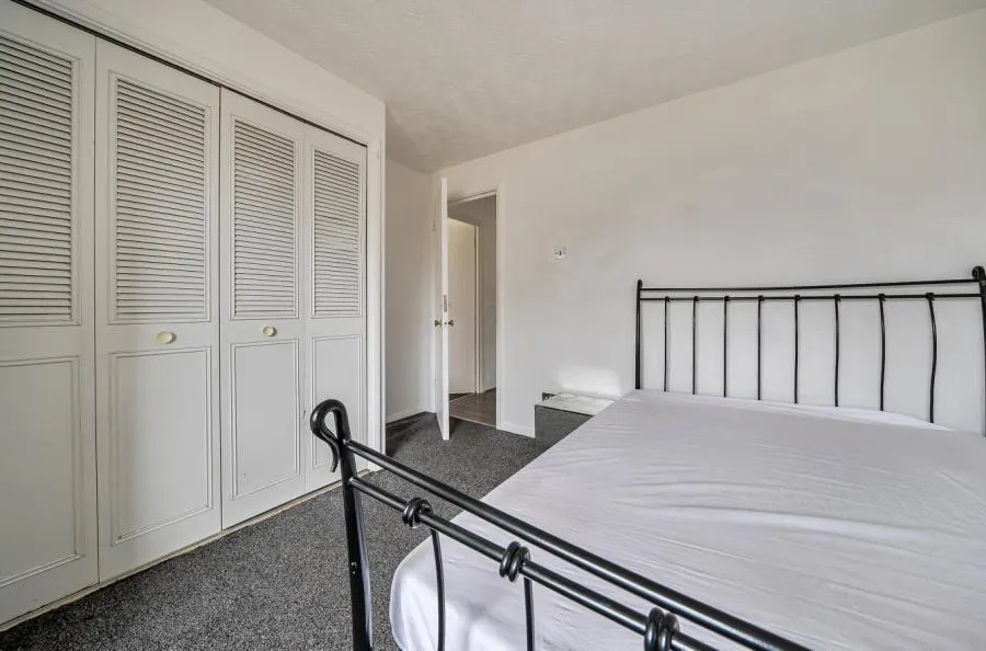 Chigwell Lane, Loughton, IG10, photo 6