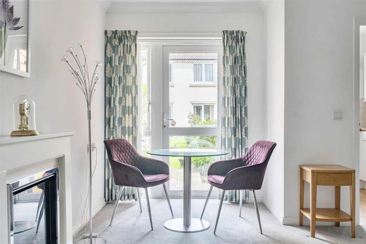 St. Peters Road, Portishead, BS20, photo 4