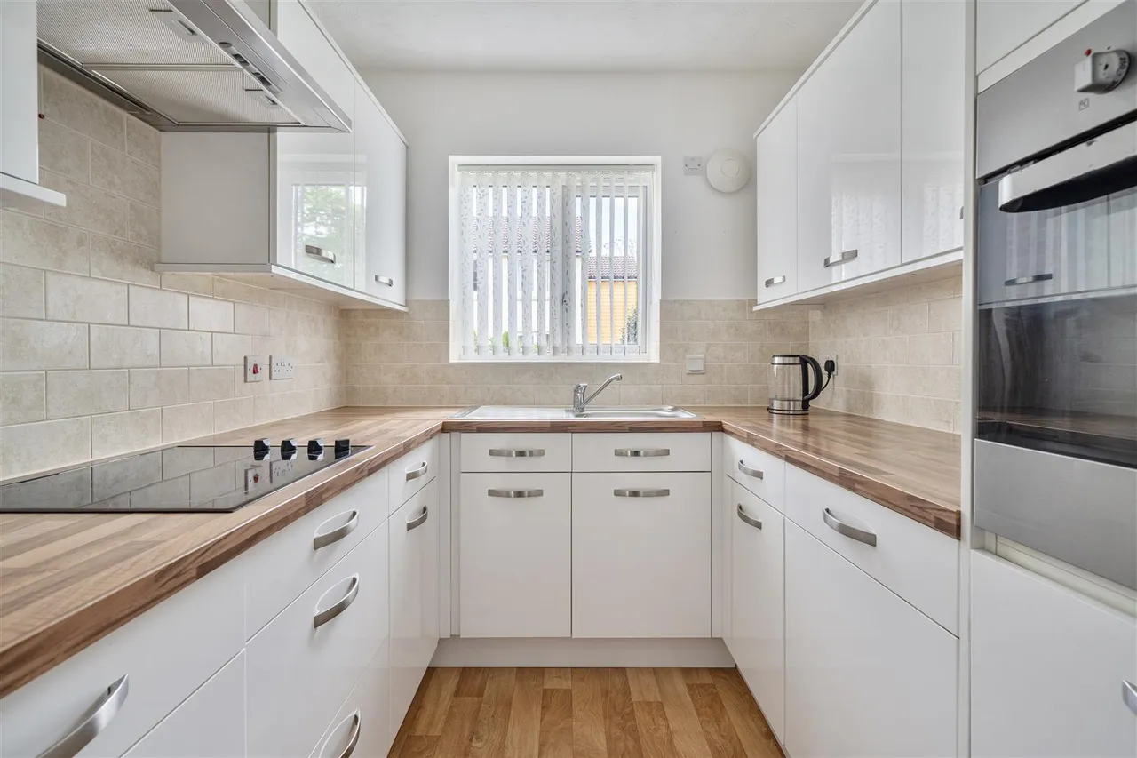St. Peters Road, Portishead, BS20, photo 5