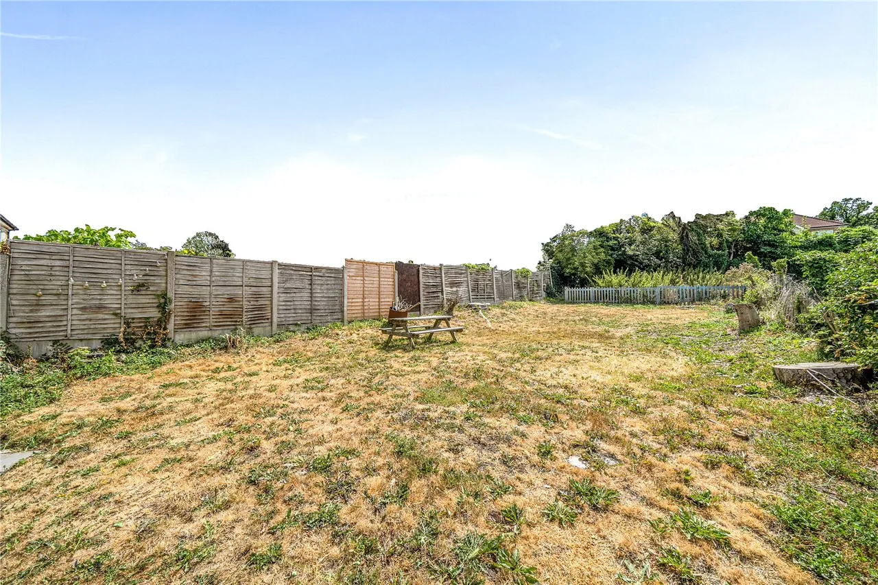 Kent Road, Longfield, DA3, photo 2