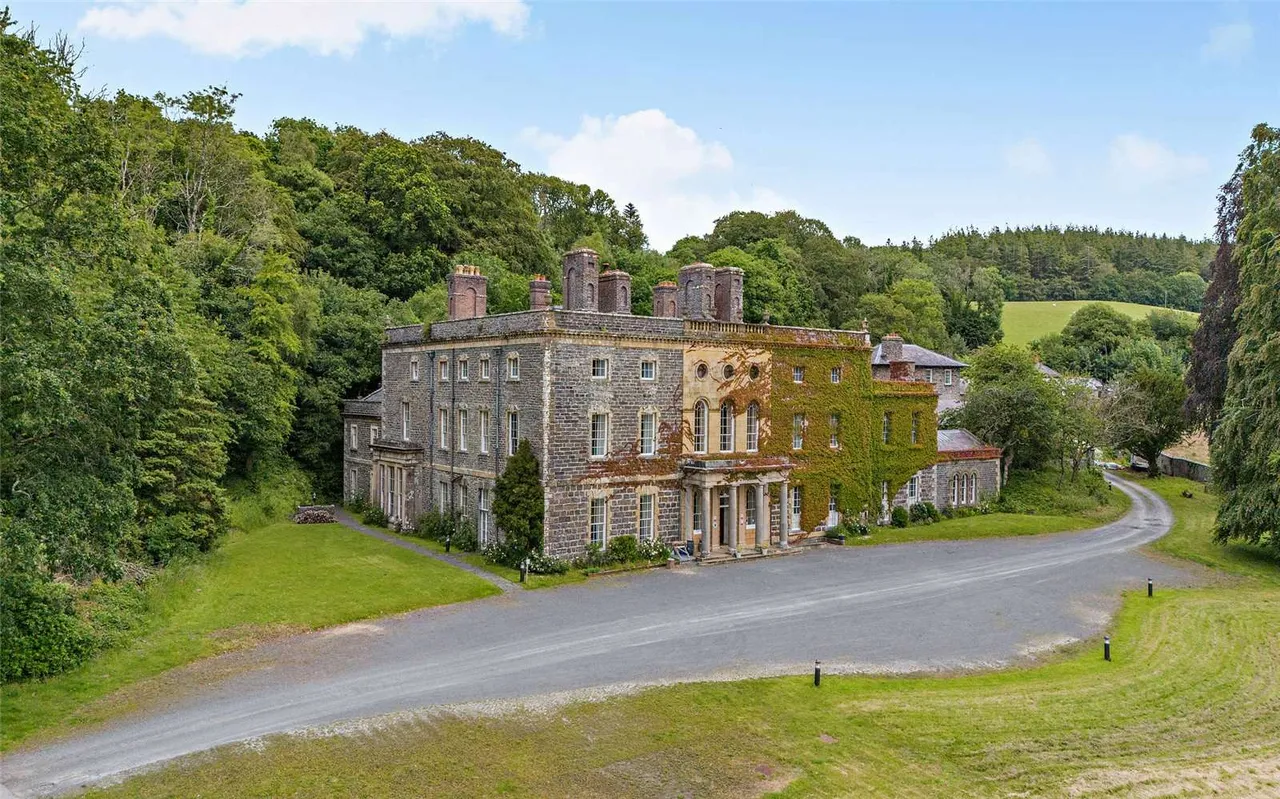 Rhydyfelin, Near Aberystwyth, Ceredigion, SY23 4LU, photo 2