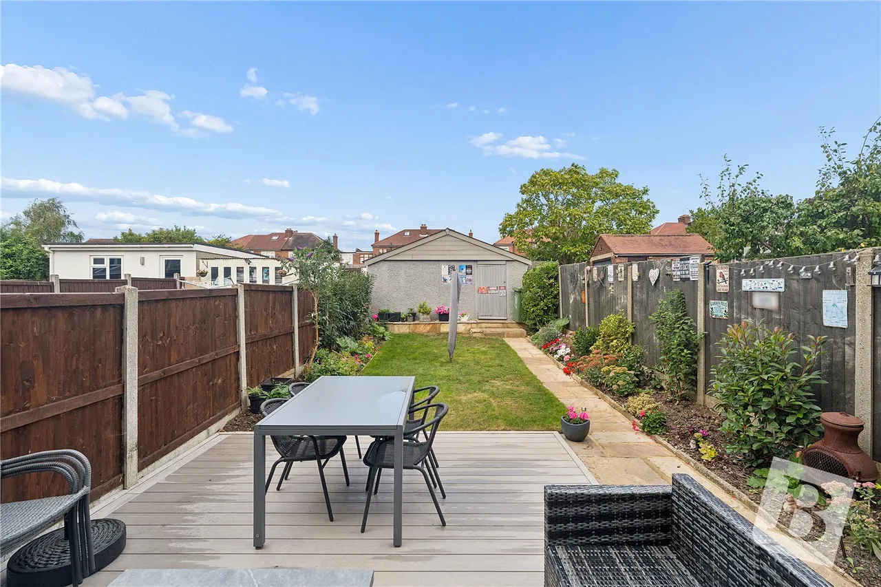 Glenwood Drive, Romford, RM2, photo 10