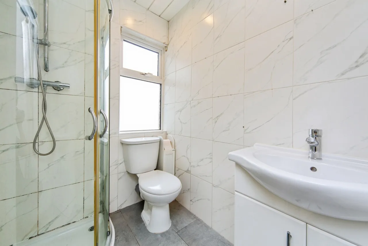 Grasville Road, Birkenhead, CH42, photo 12