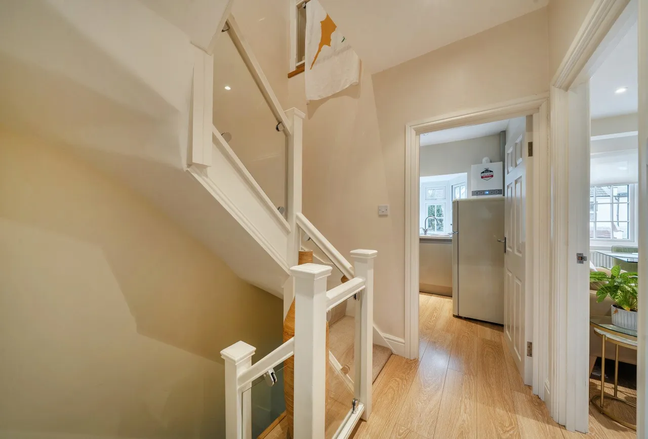 Whitford Gardens, Mitcham, CR4 4AA, photo 15