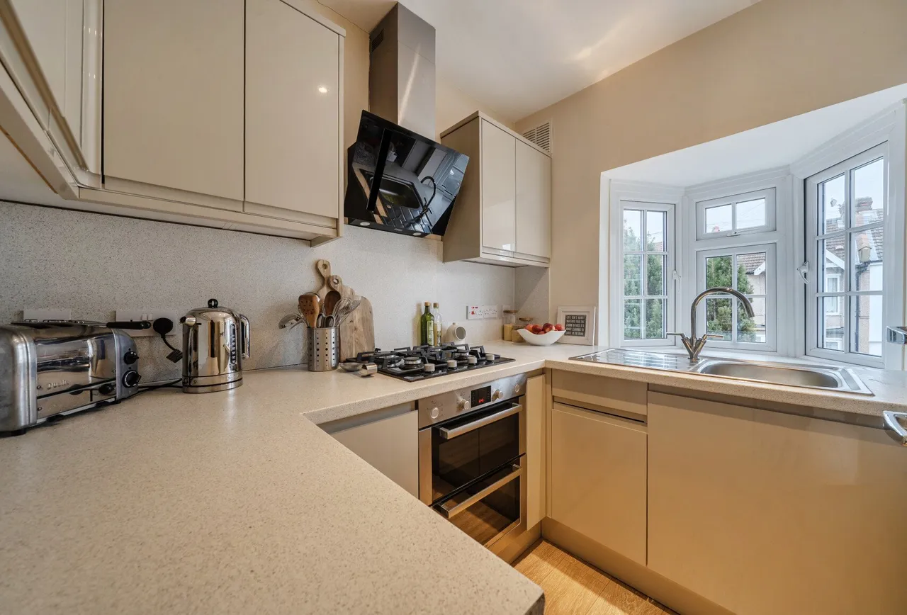 Whitford Gardens, Mitcham, CR4 4AA, photo 7