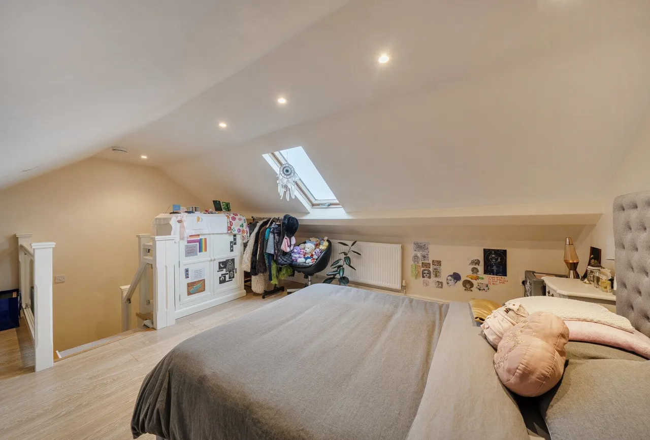 Whitford Gardens, Mitcham, CR4 4AA, photo 11