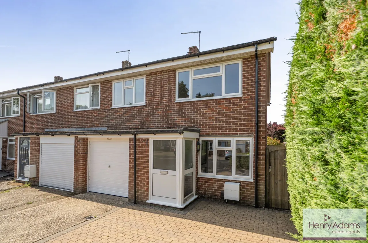 Clare Gardens, Petersfield, GU31, photo 16