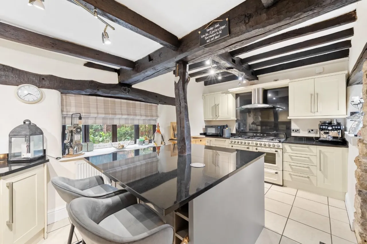 Main Street North, Aberford, LS25, photo 16