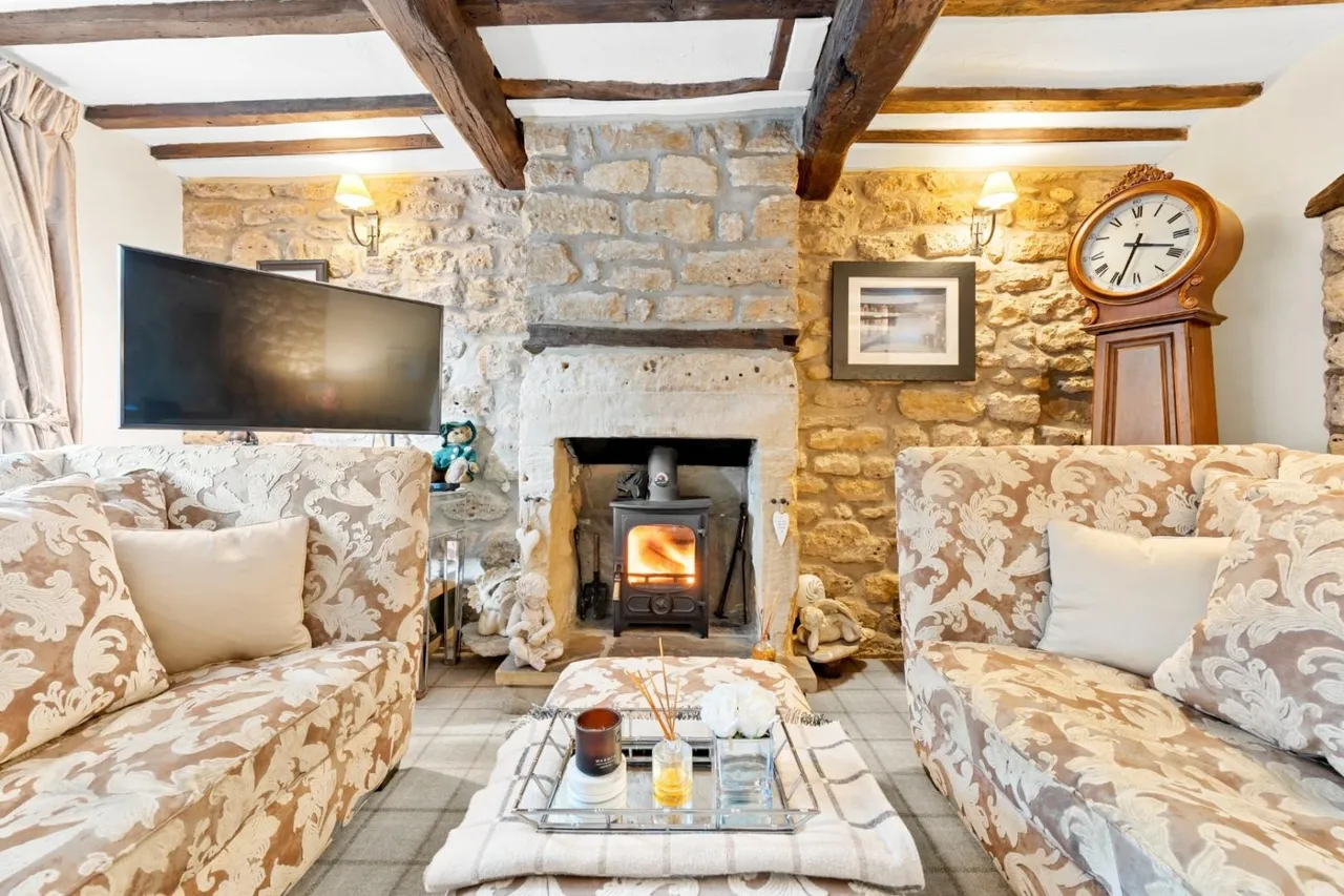 Main Street North, Aberford, LS25, photo 13