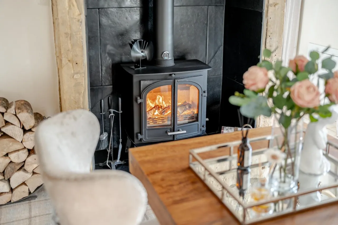 Main Street North, Aberford, LS25, photo 7
