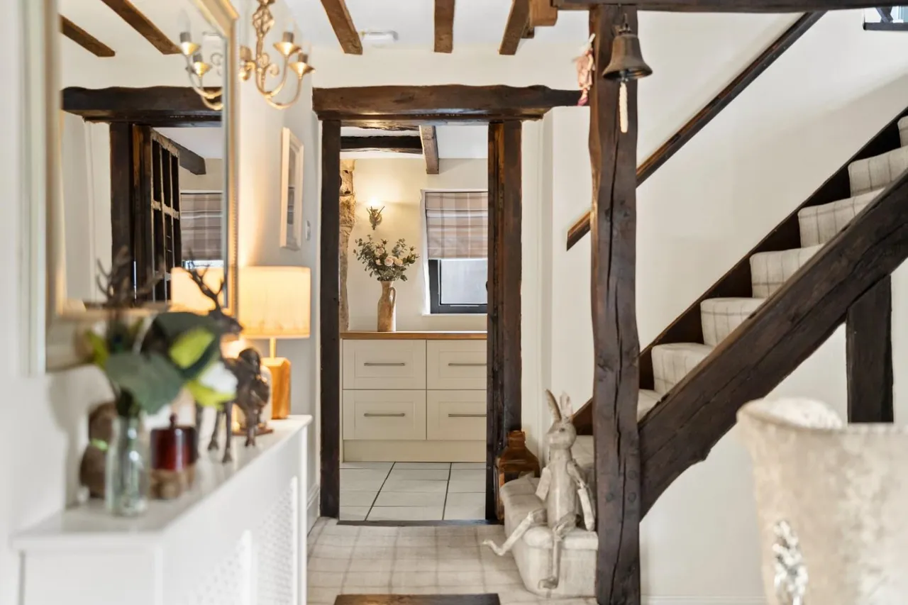 Main Street North, Aberford, LS25, photo 8