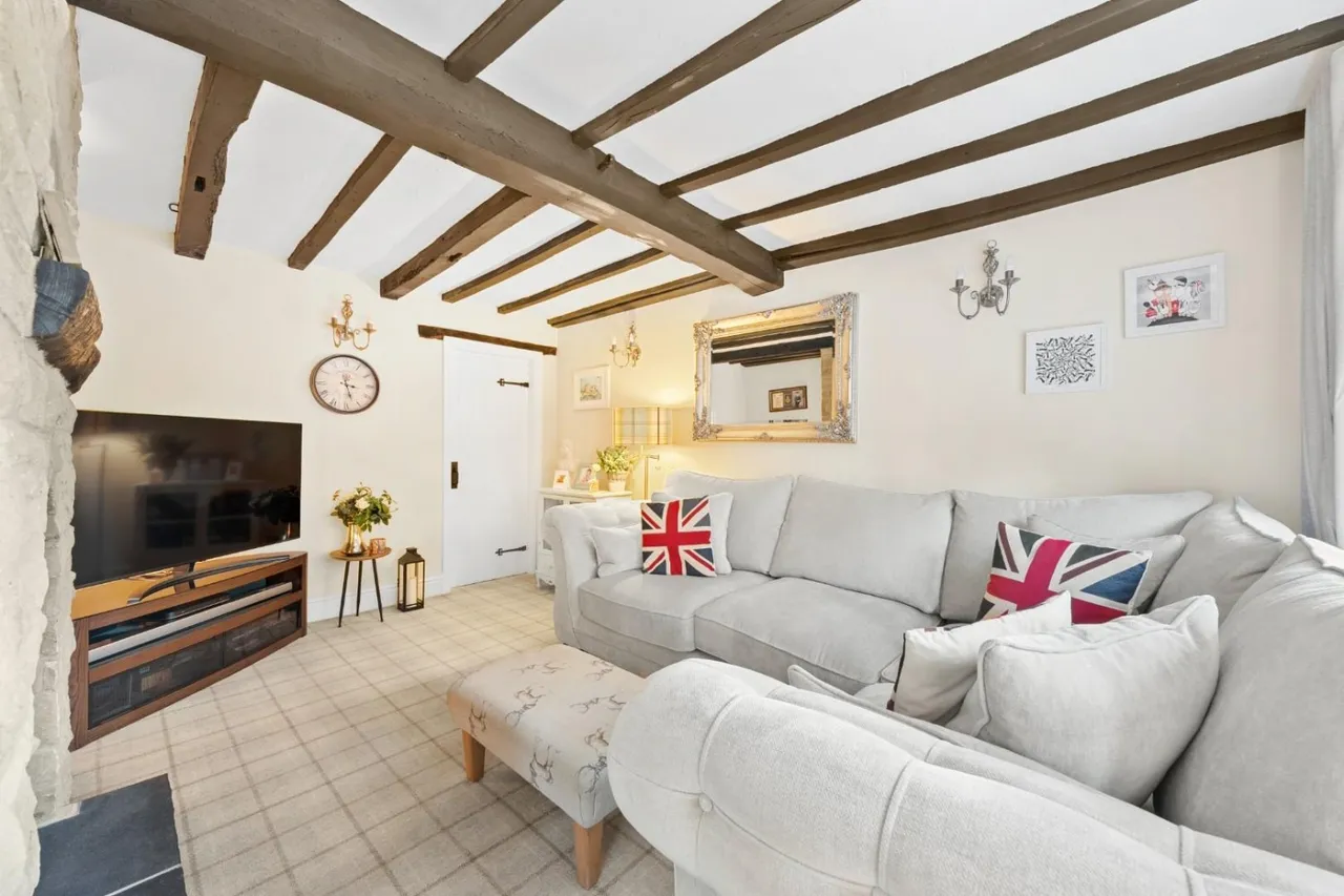 Main Street North, Aberford, LS25, photo 10