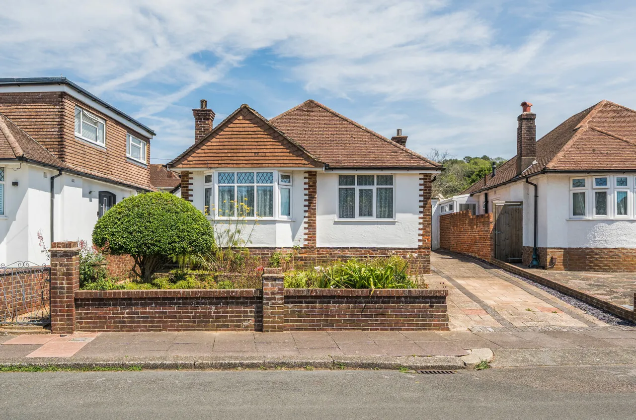 2 bed house for sale, Aldwick Crescent, Findon Valley, BN14