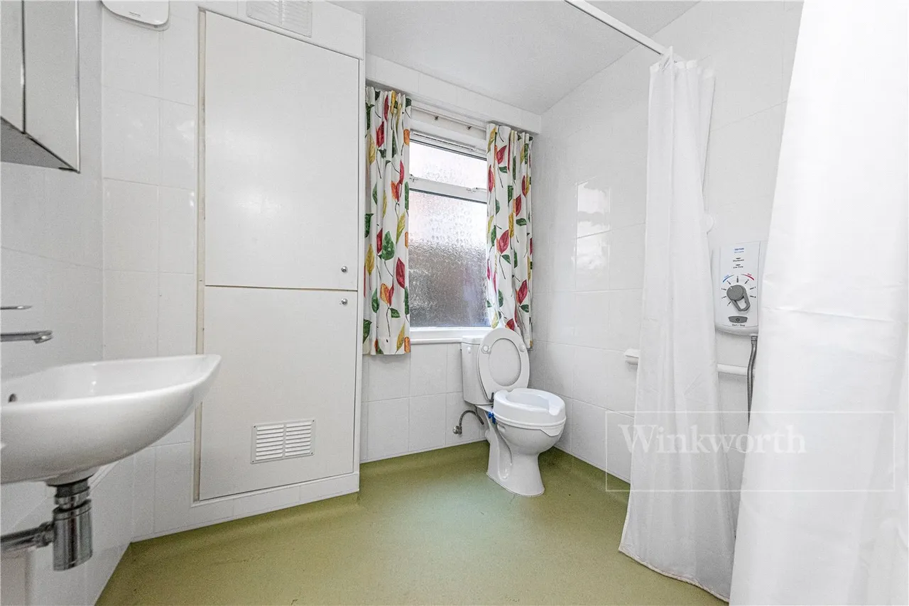 Ambleside Road, London, NW10, photo 2