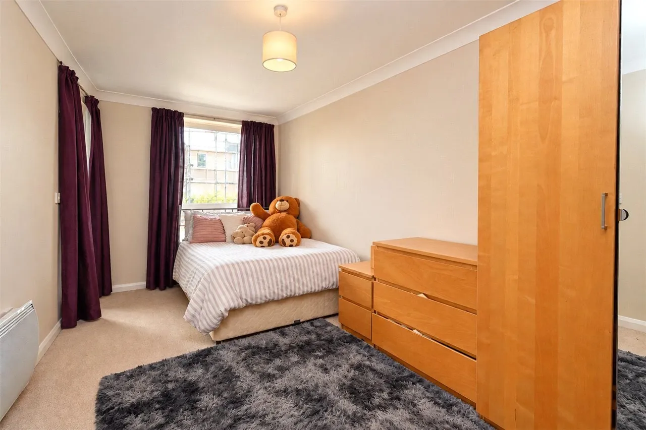 Alencon Link, Basingstoke, RG21, photo 5