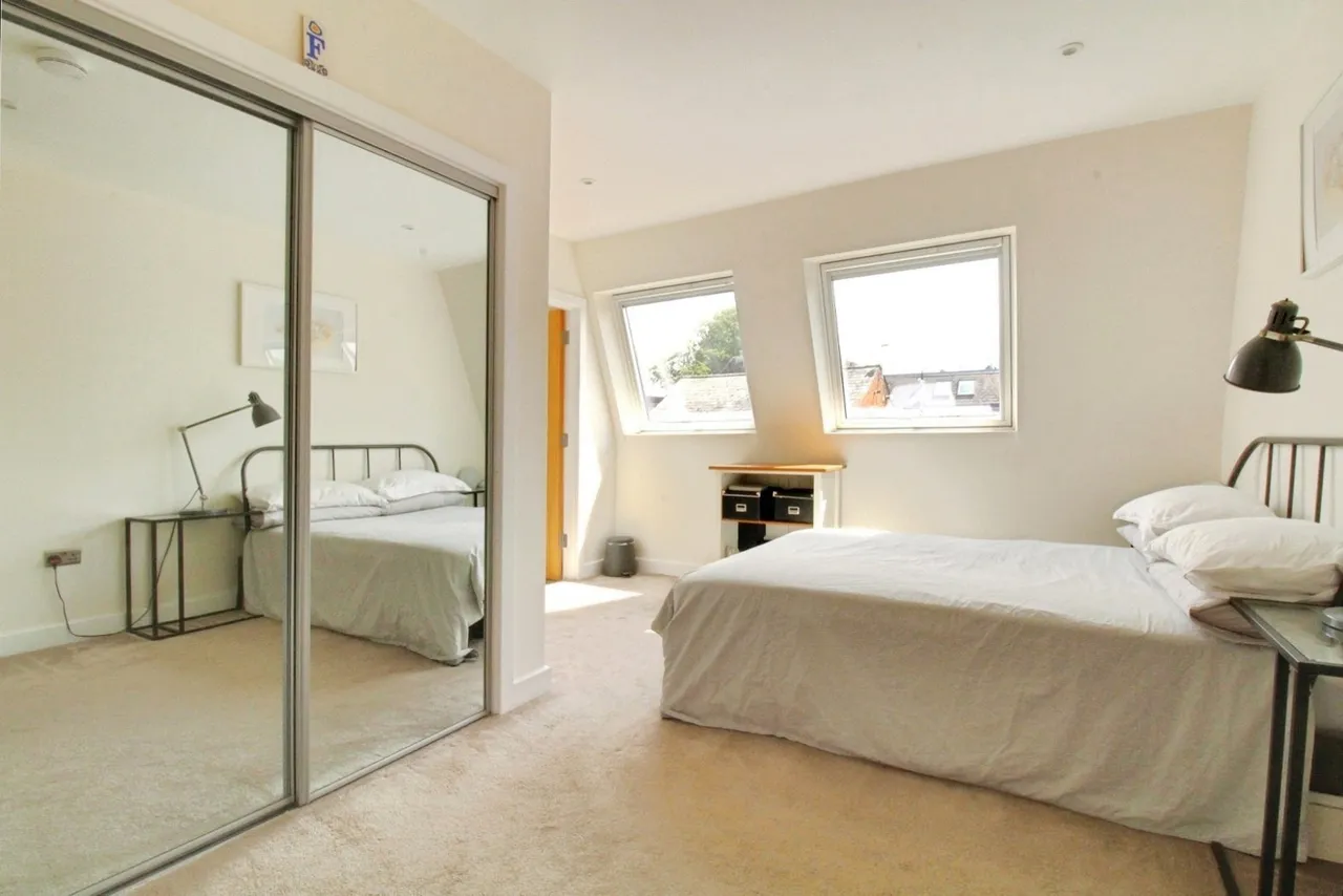 London Street, Basingstoke, Hampshire, RG21 7NU, photo 3