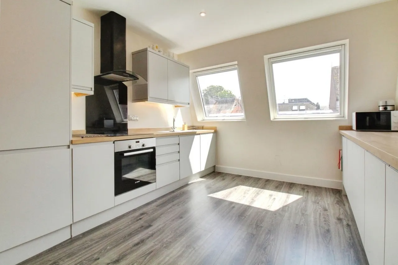 2 bed flat for sale — London Street, Basingstoke, Hampshire, RG21 7NU