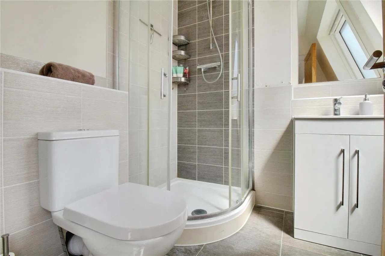 London Street, Basingstoke, Hampshire, RG21 7NU, photo 6