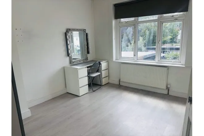 Edenbridge Road, Enfield, EN1, photo 12