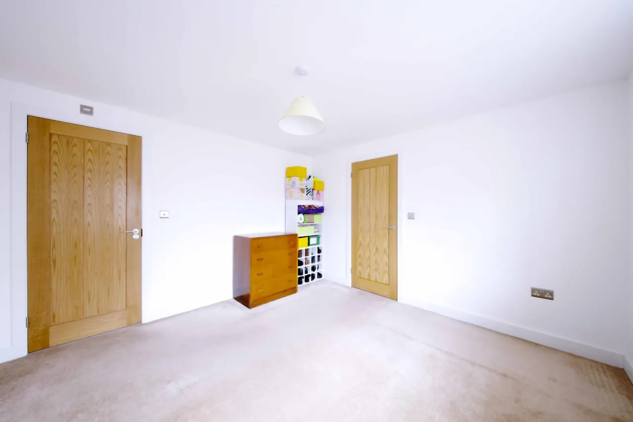 Ruby Court, Maidenhead, SL6, photo 3