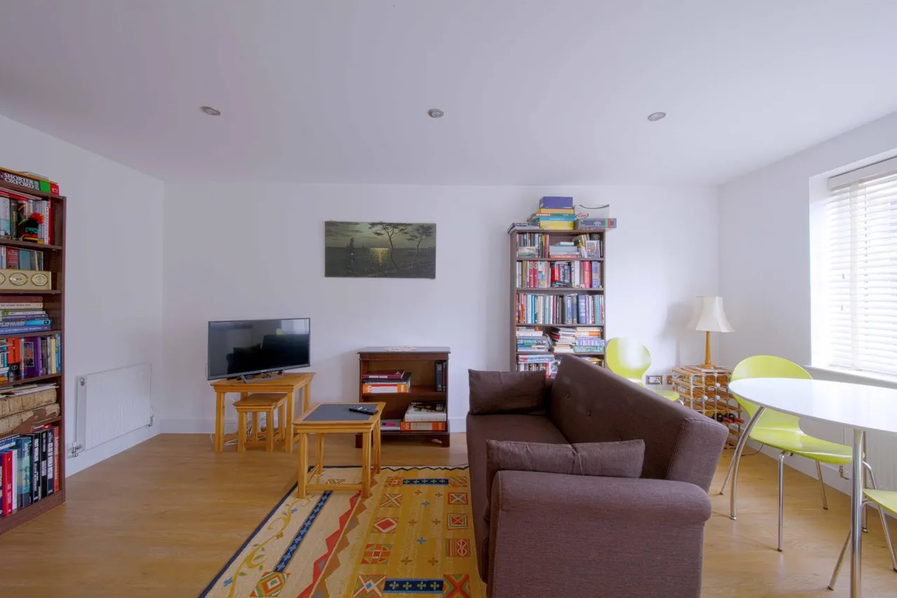 Ruby Court, Maidenhead, SL6, photo 4