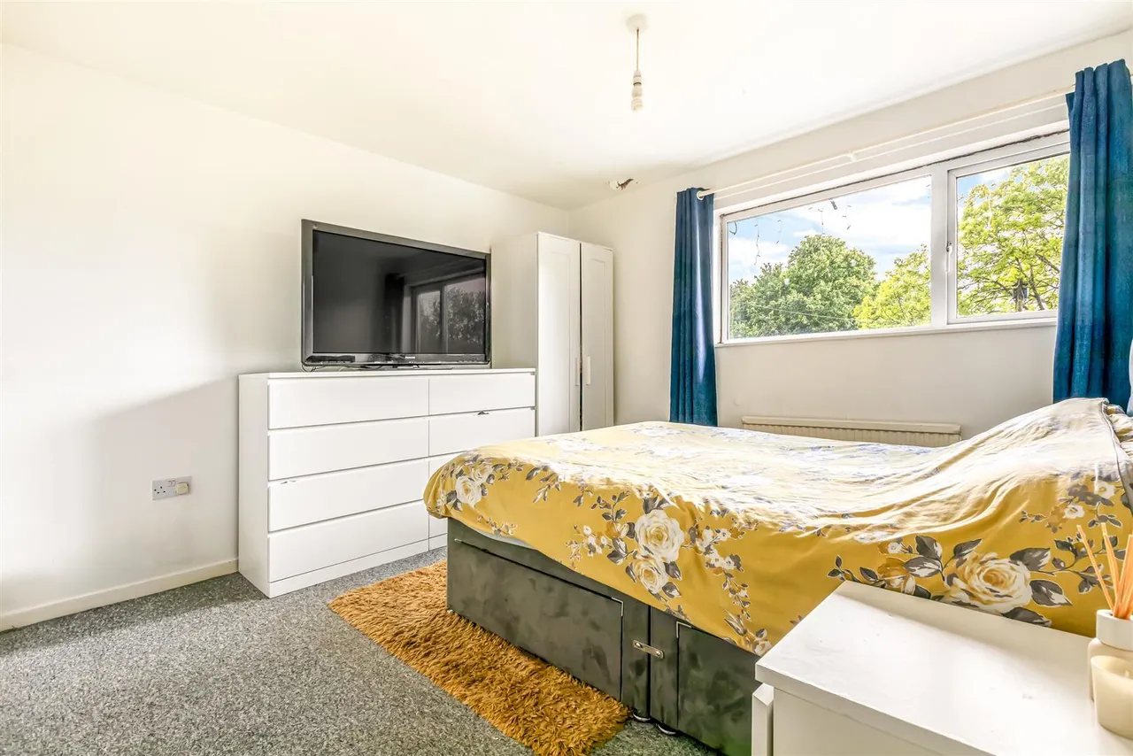 Featherstone Drive, Leicester, LE2, photo 8