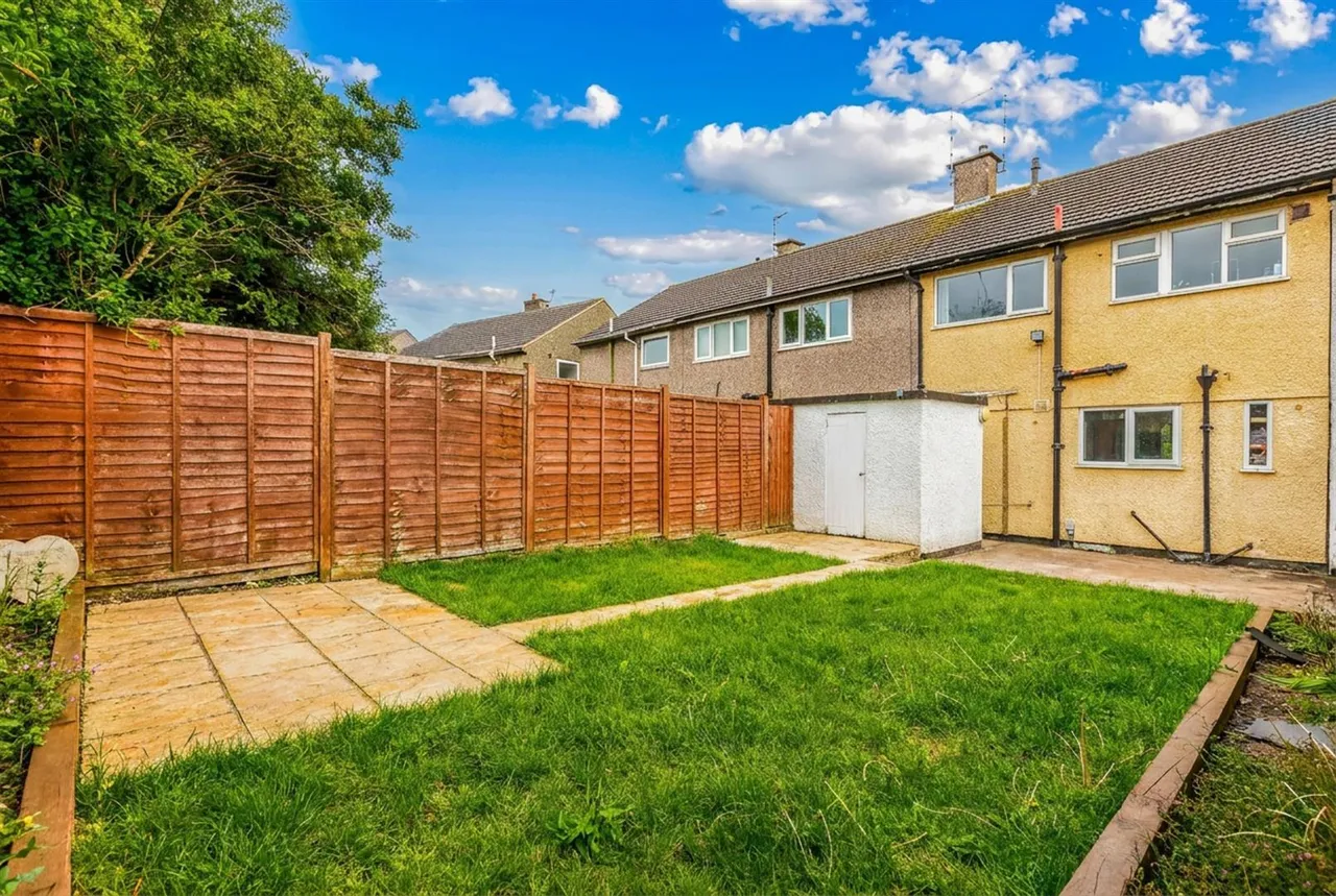 Featherstone Drive, Leicester, LE2, photo 13