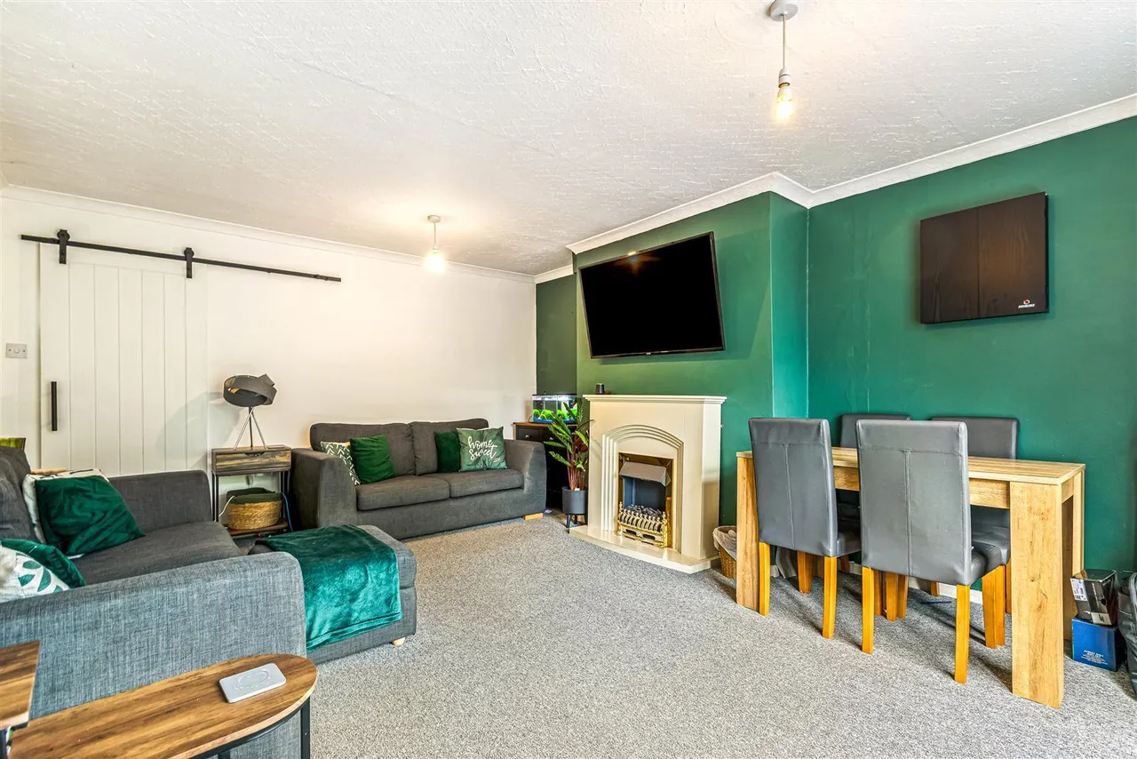 Featherstone Drive, Leicester, LE2, photo 5