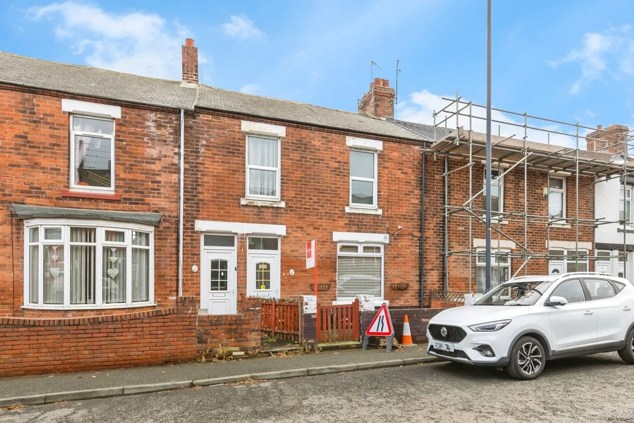 2 bed flat for sale — Station Terrace, WASHINGTON, Tyne and Wear, NE37