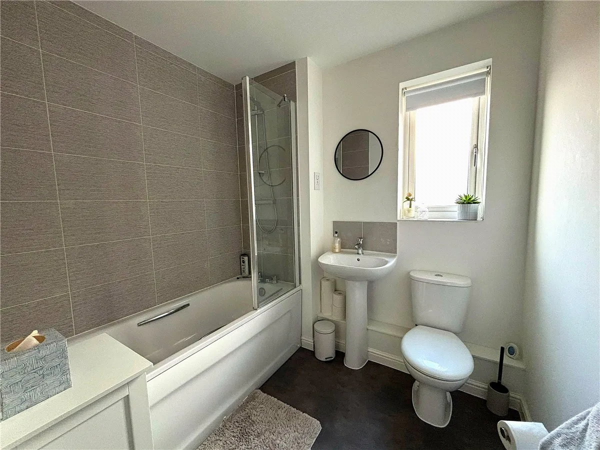 Stonyfield Road, Whiteley, PO15, photo 5