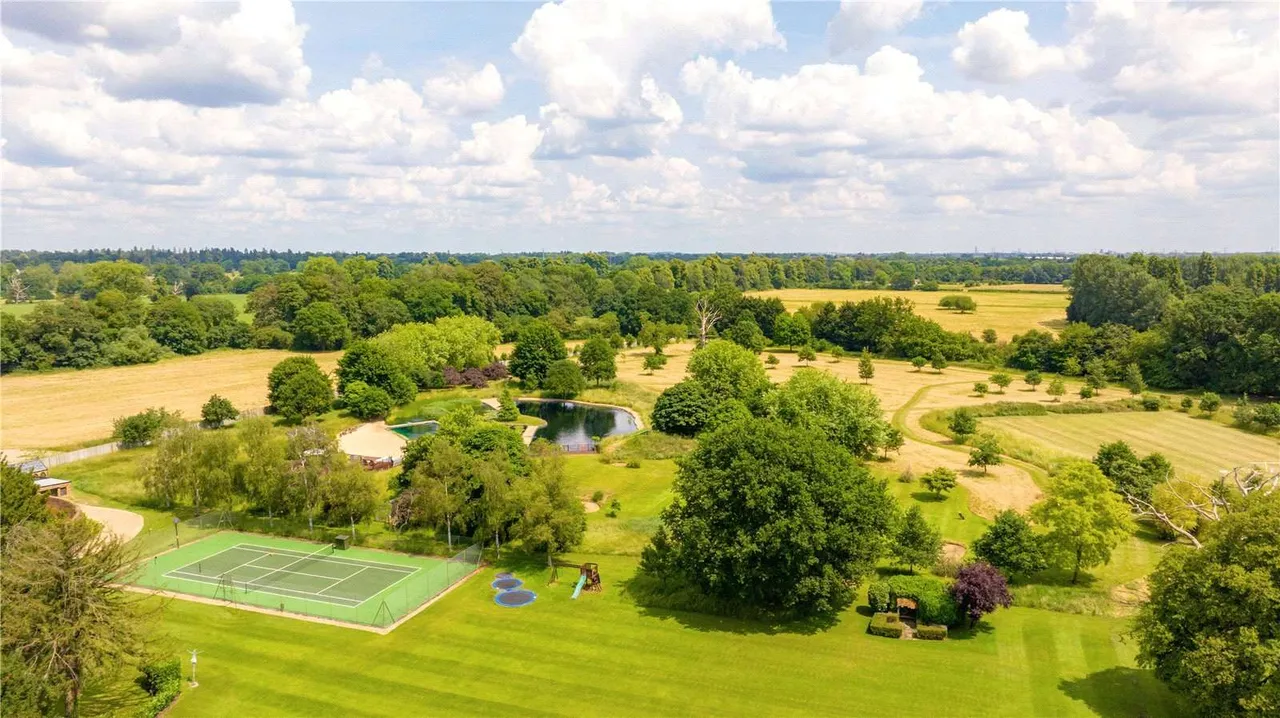 St Mary's Road, Middle Green, Berkshire, SL3 6BS, photo 5