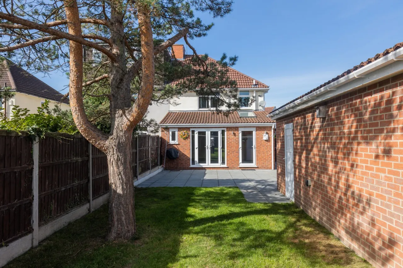 Grange Road, DE24, photo 18