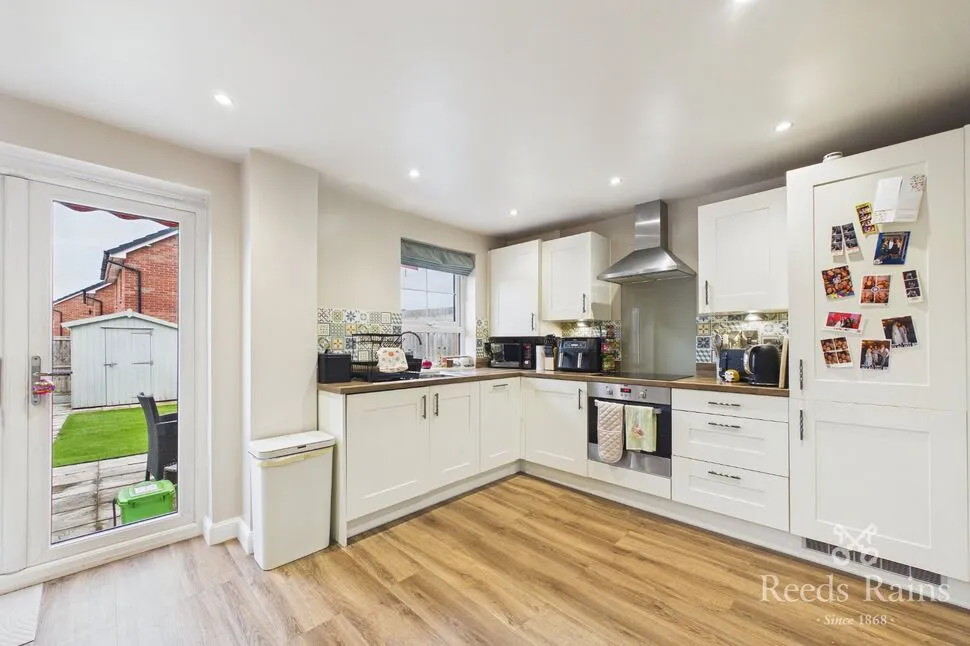 Pine Way, Somerford, CW12, photo 14