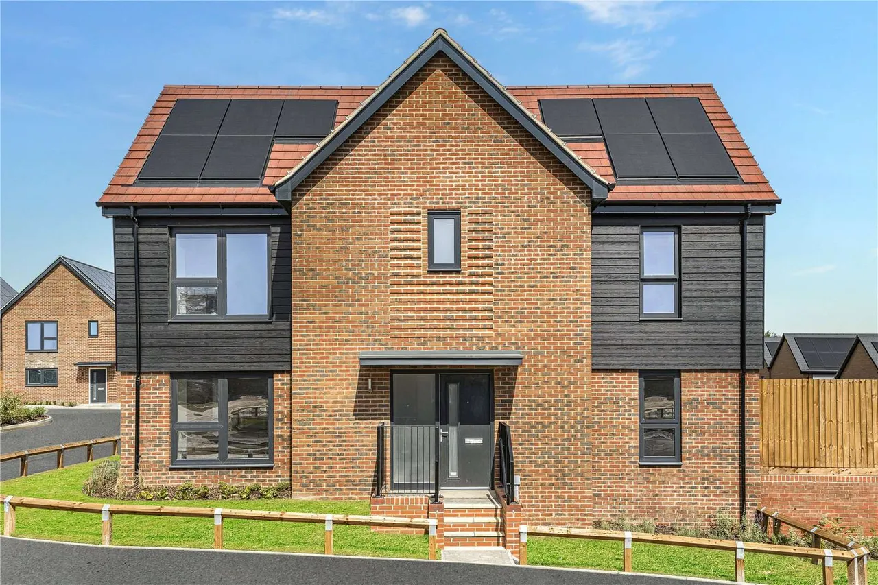 Hollymead Square, London Road, Newport, Saffron Walden, CB11 3PN, photo 6