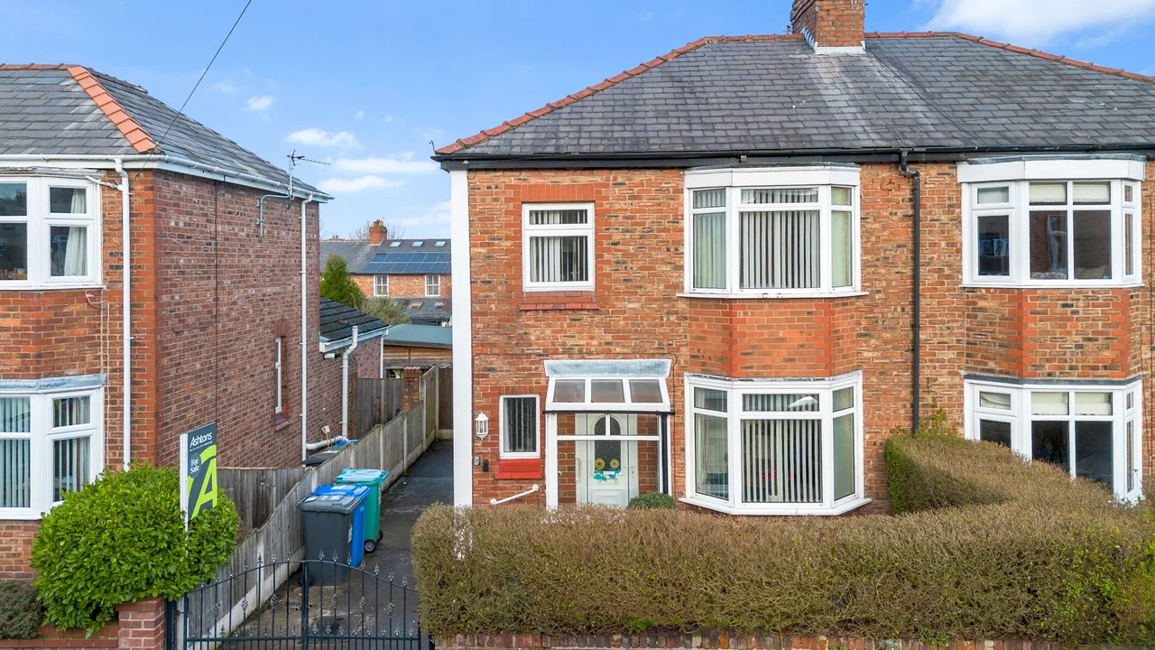 3 bed house for sale — Southern Street, Stockton Heath, Warrington, WA4 6JW