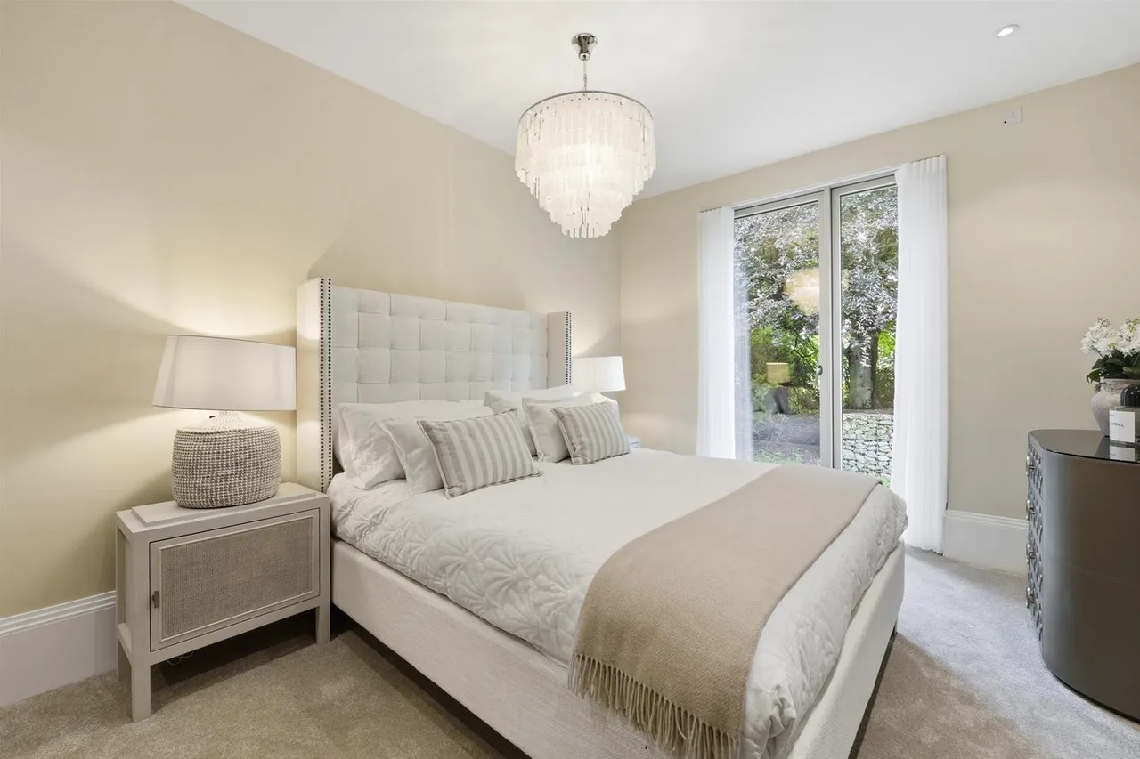 Macclesfield Road, Prestbury, photo 25