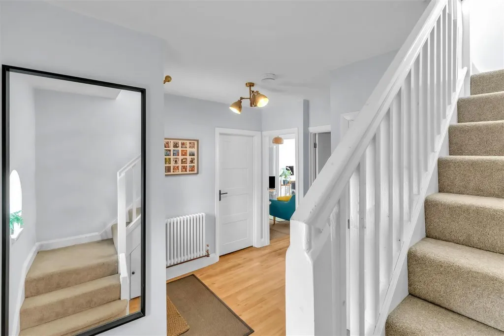 Vicarage Lane, Horley, RH6, photo 9