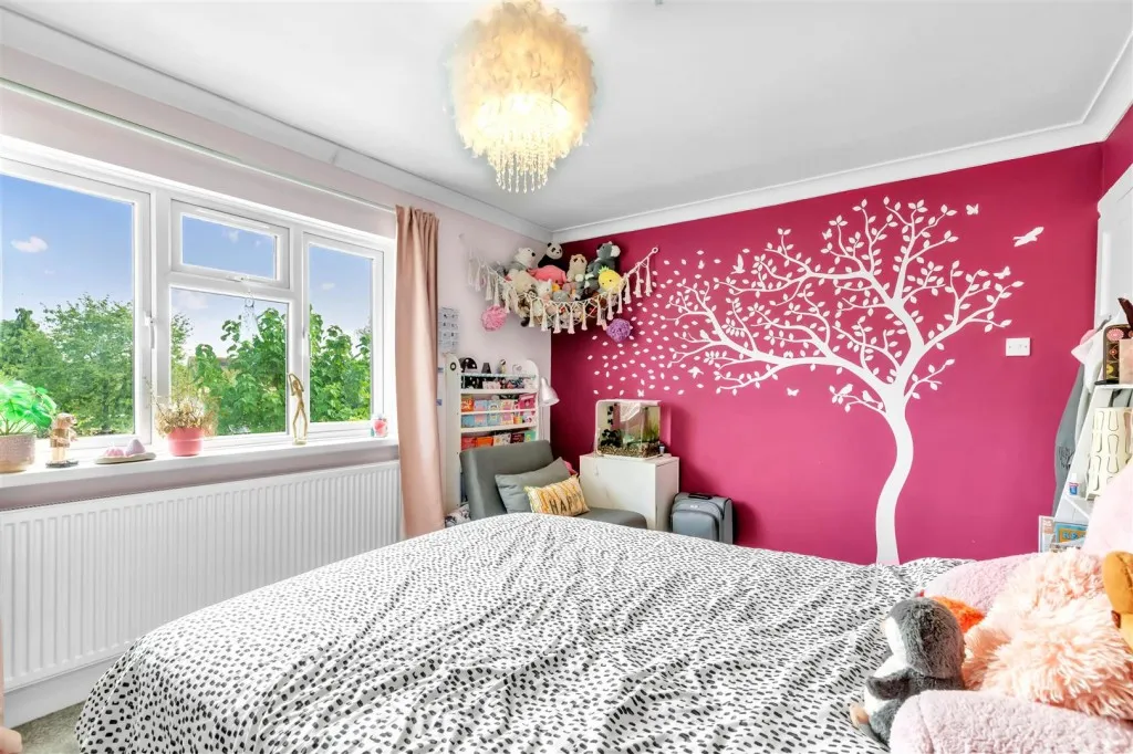Vicarage Lane, Horley, RH6, photo 13