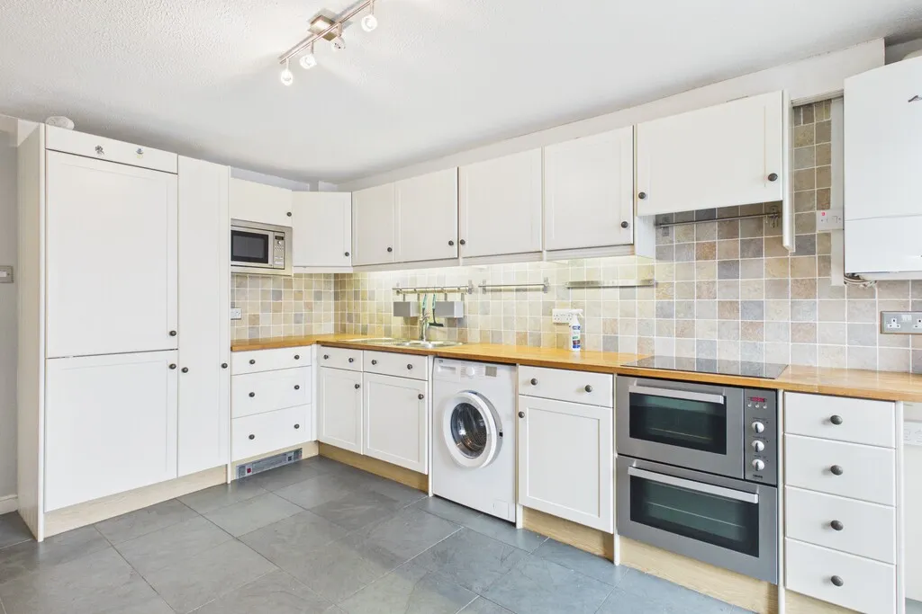 High Fellside, Kendal, LA9, photo 4