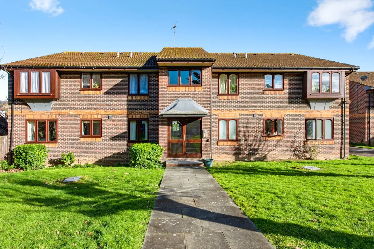 1 bed flat for sale — Campion Court, Grays