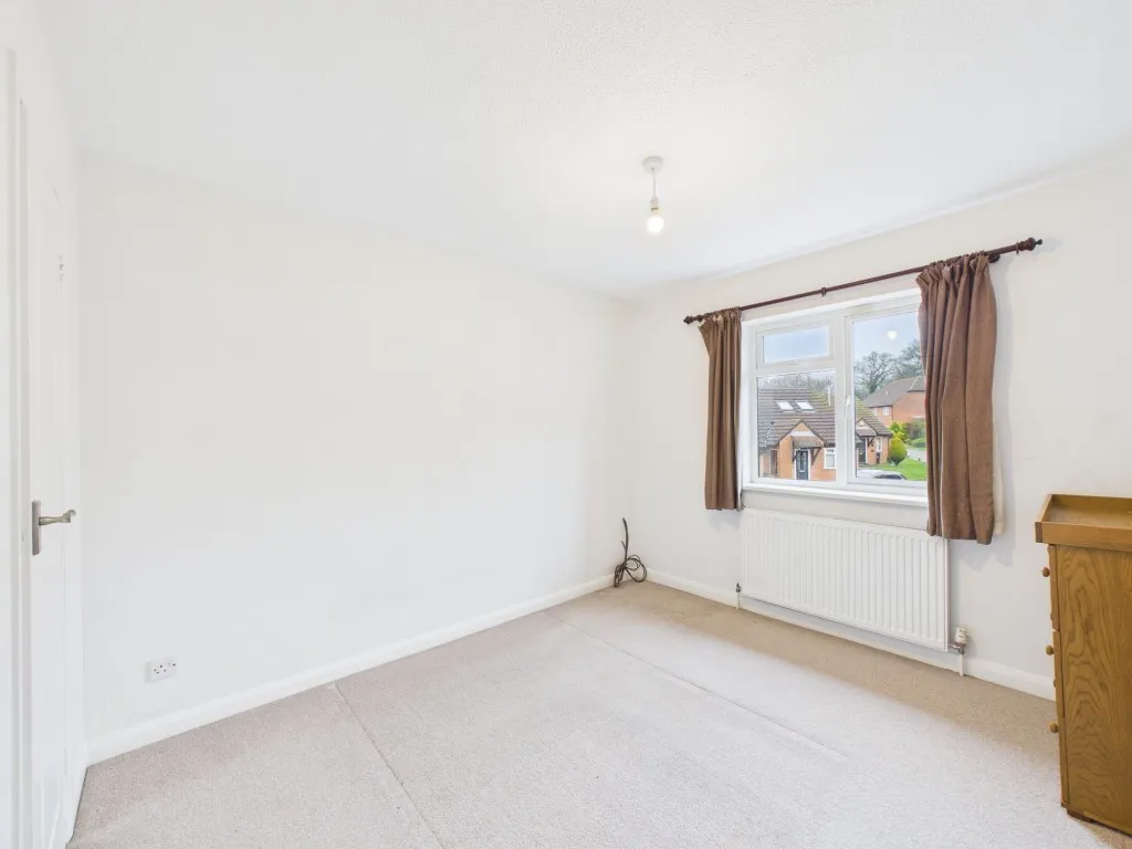 Sharpthorpe Close, Lower Earley, RG6, photo 13