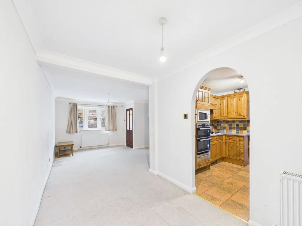 Sharpthorpe Close, Lower Earley, RG6, photo 2