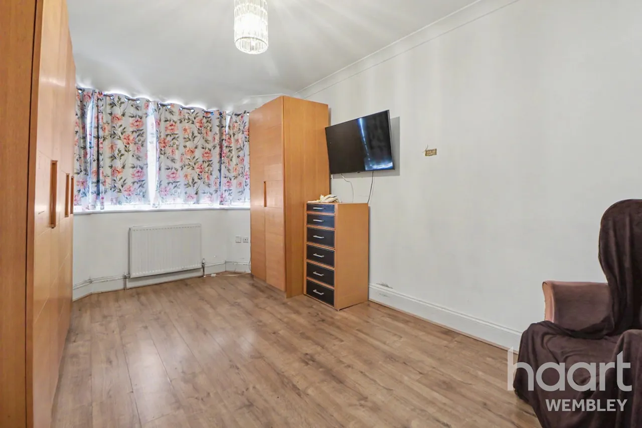 Off Church Lane, NW9, photo 8