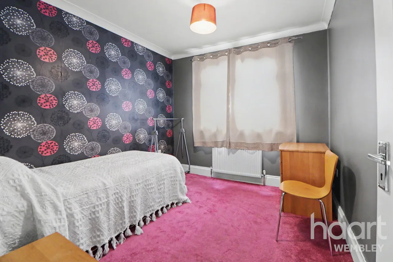 Off Church Lane, NW9, photo 6