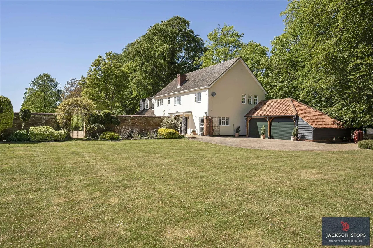 School Road, Moulton, CB8, photo 35