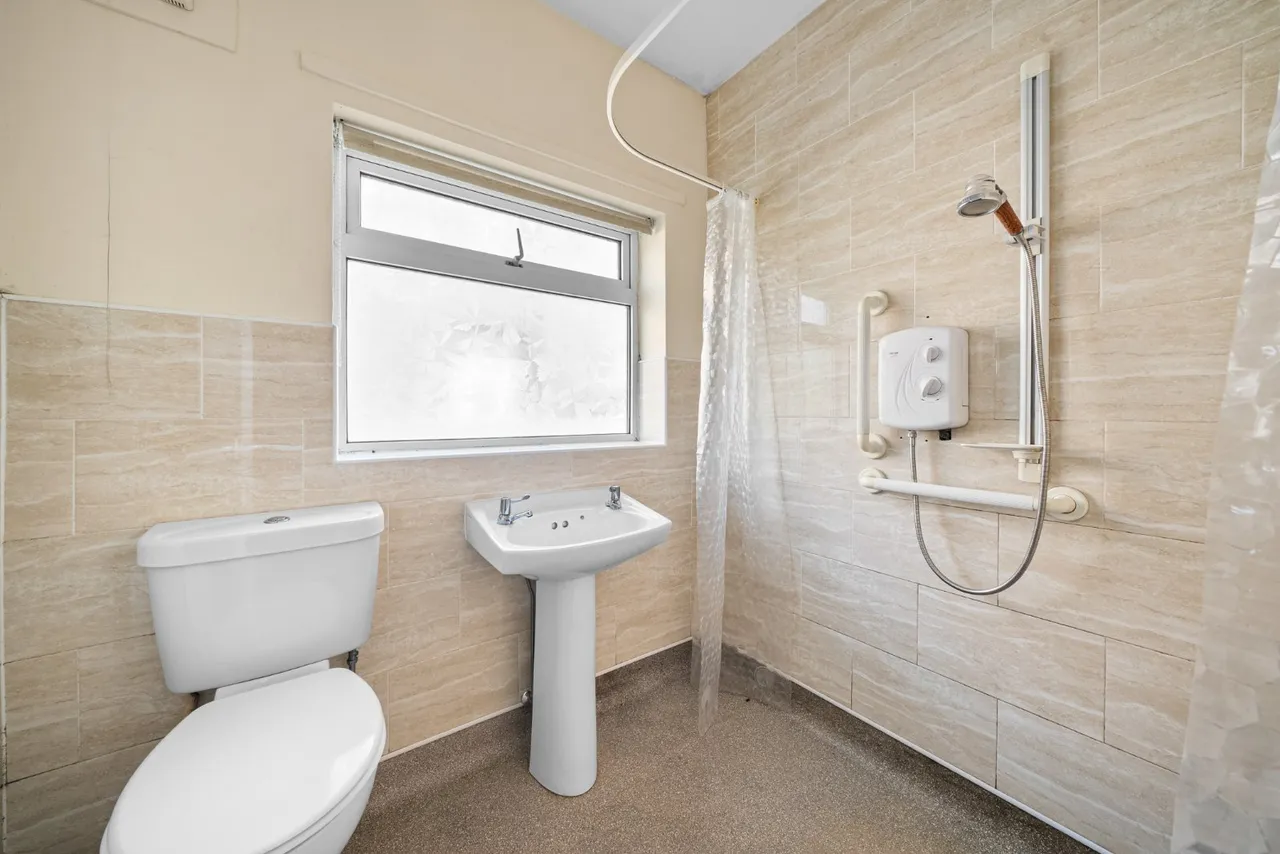Ling Croft, Boston Spa, LS23, photo 8
