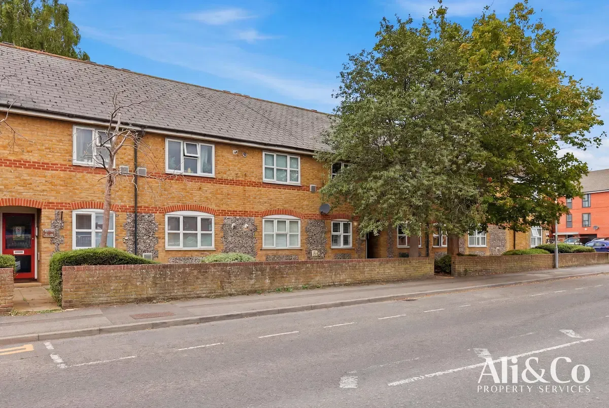 Wharf Road, Grays, photo 2