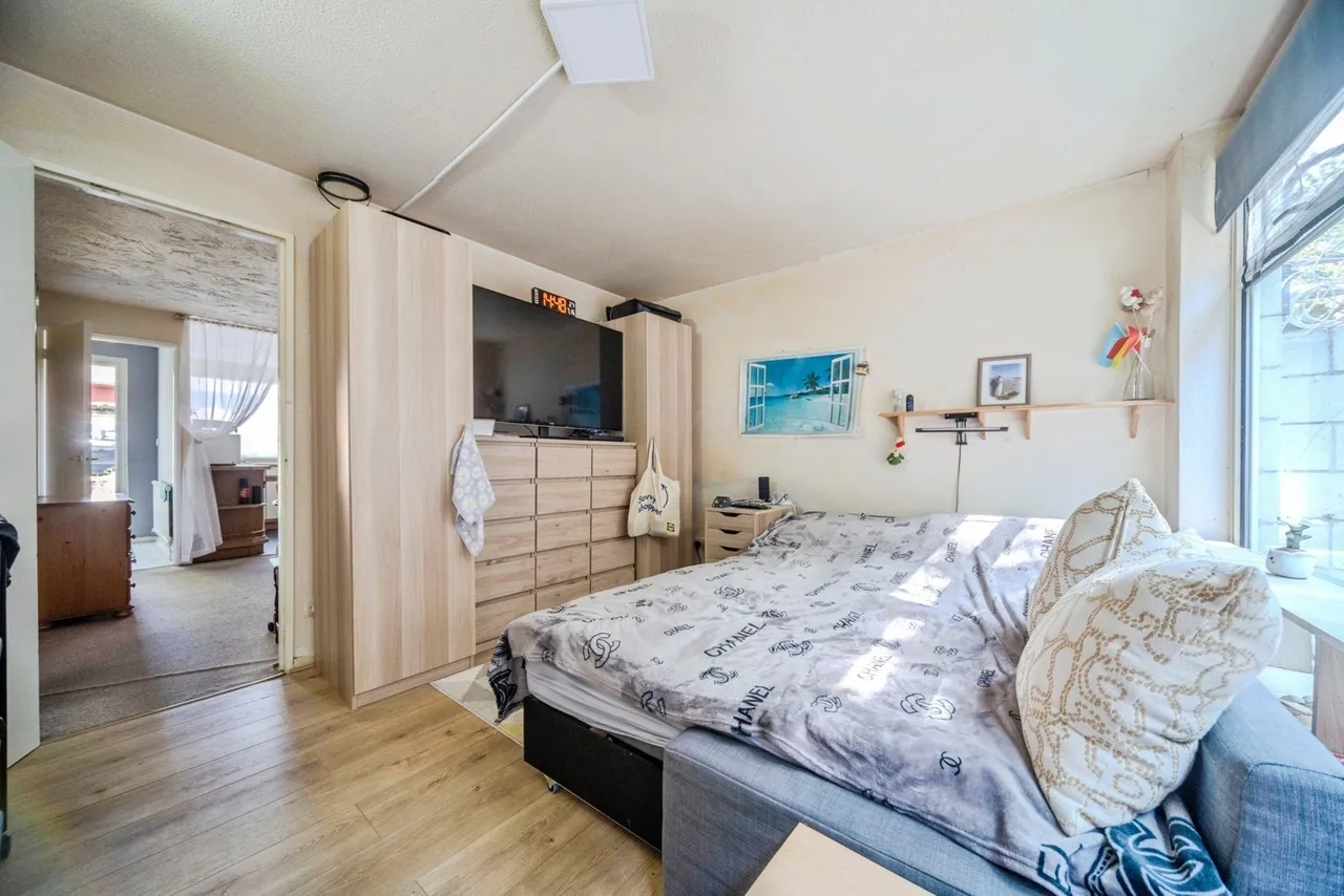 Sunningdale Way, Bletchley, Milton Keynes, Buckinghamshire, MK3, photo 6