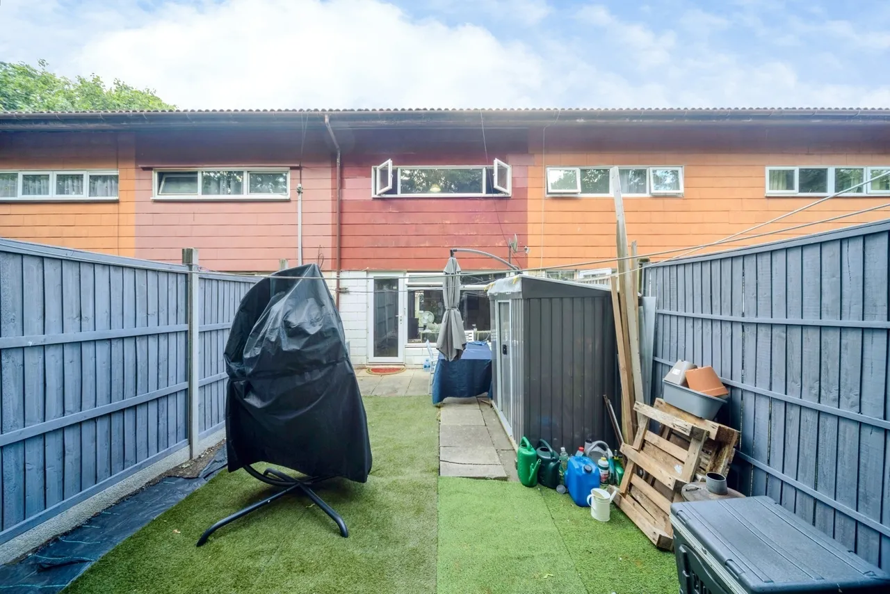Sunningdale Way, Bletchley, Milton Keynes, Buckinghamshire, MK3, photo 14